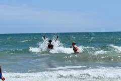 BR-splashing-around-in-the-ocean